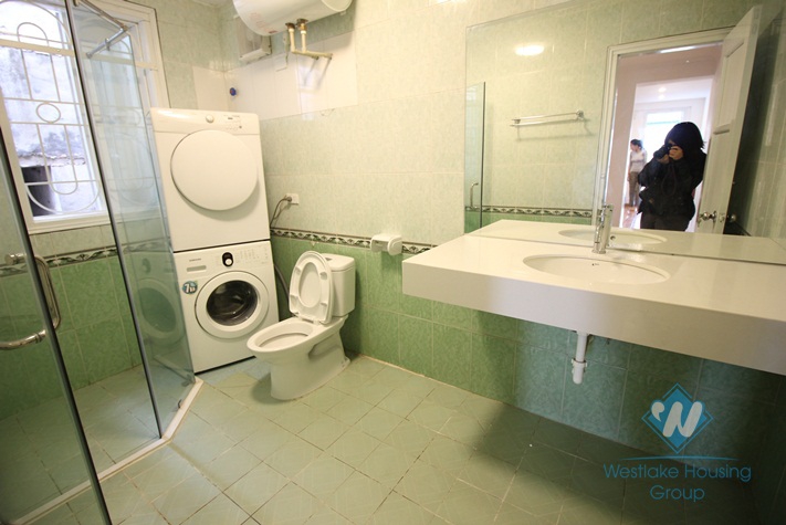 Good value twe bed apartment for rent in the heart of Tay Ho